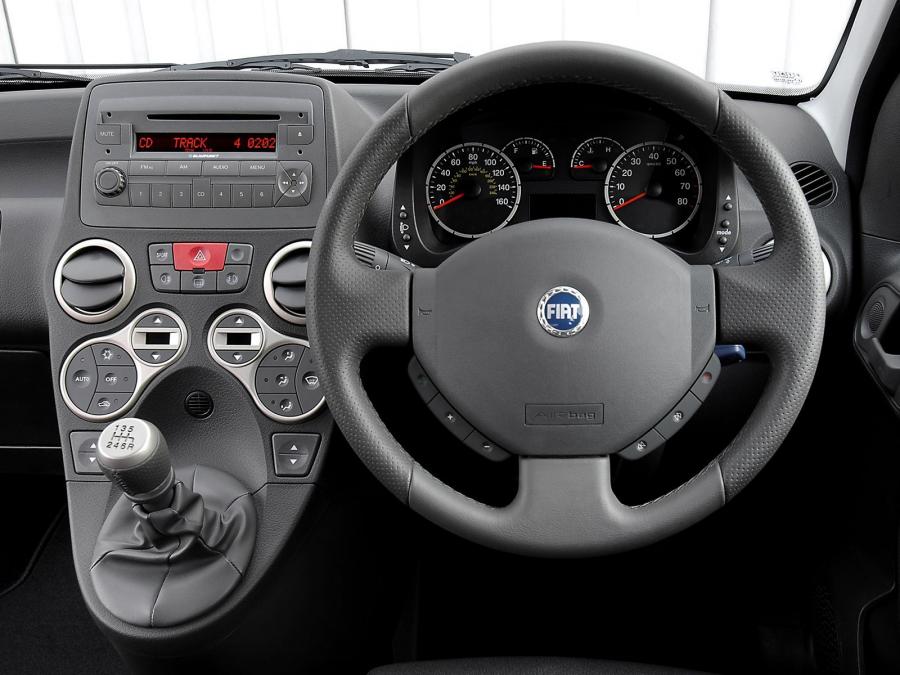  Fiat Panda 100 HP 2006 года  (UK) (фото 5 из 16)